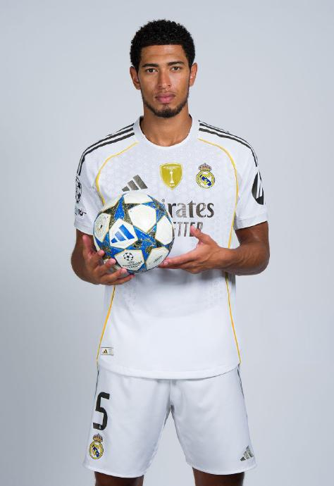 球星晒更衣室照，全队氛围太好了