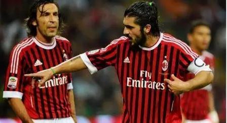 巴萨3比1马竞的第10分钟：球迷再次集体高喊梅西的名字！