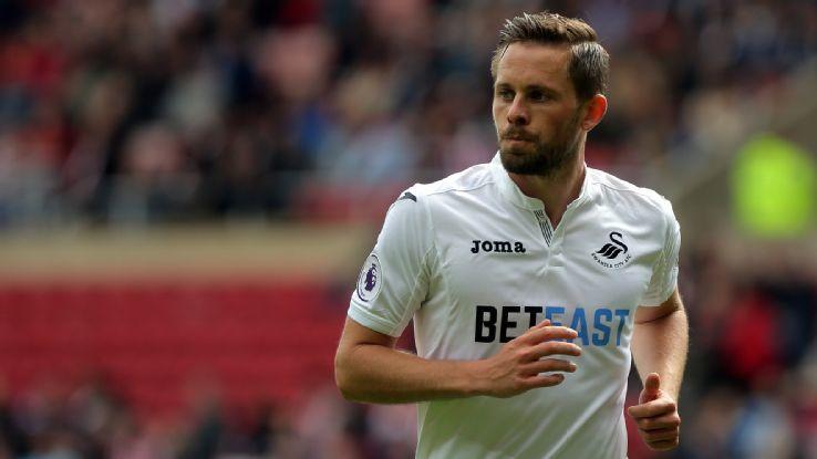 篮球湖人球迷制作大型海报欢迎队内新援