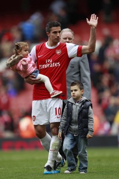 常州举办足球音乐晚会，黄紫昌夫妇甜蜜献唱《小酒窝》（常州举行足球音乐之夜，黄紫昌夫妇深情合唱《小酒窝）