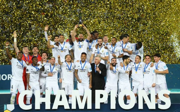 德劳伦蒂斯：在我们这个破主场里，一场只能赚300万欧