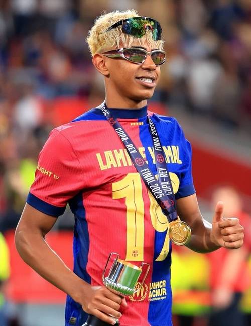 VAR音频曝光！巴萨点球判罚引争议，手球判罚背后有何真相？