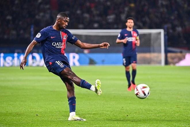 邮报：鲁尼评选本赛季英超三大最佳却忽略哈兰德，遭球迷嘲讽（邮报：鲁尼评今季英超三佳漏掉哈兰德，惹球迷群嘲）