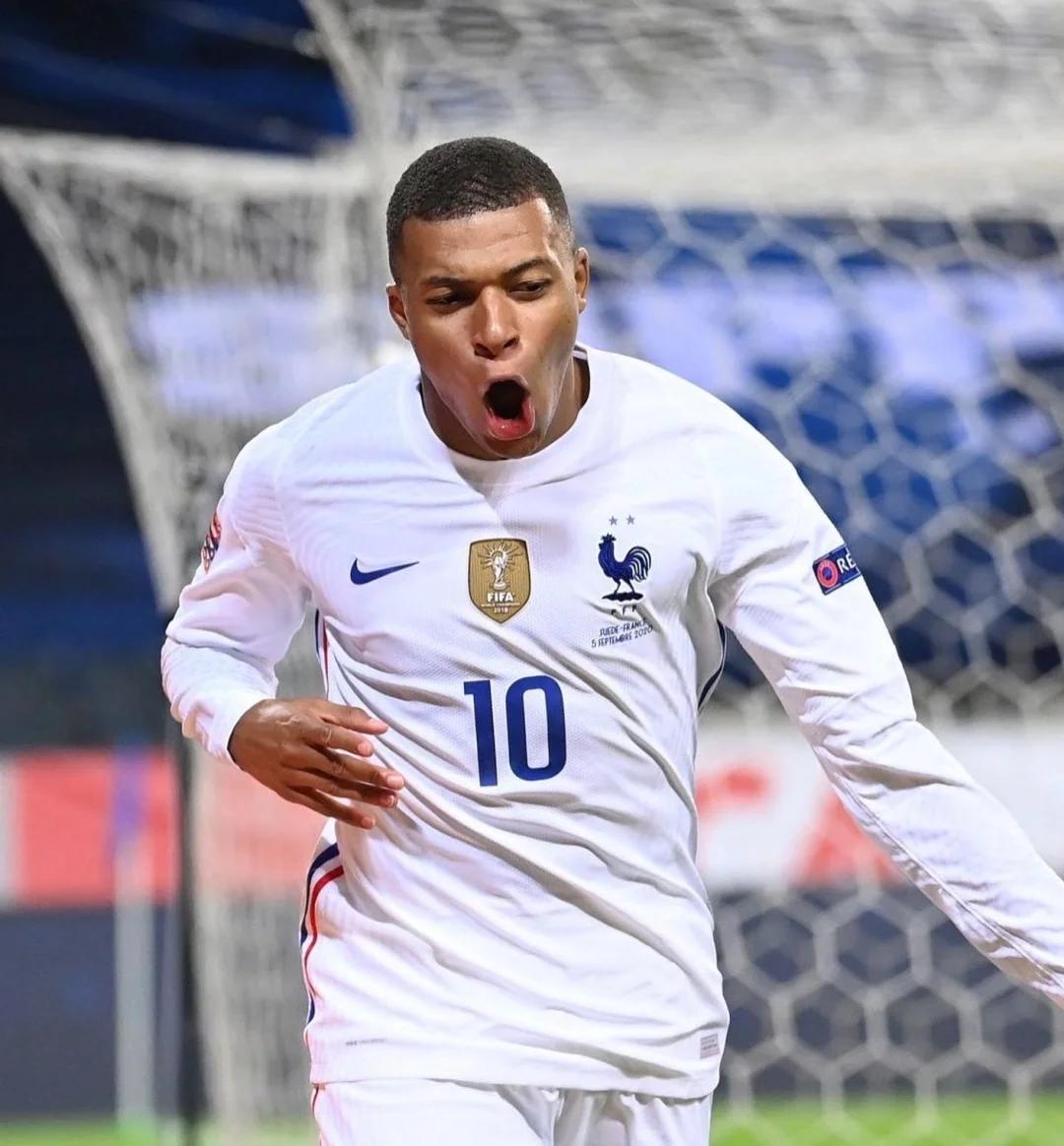 用30年的努力，厨师李宗元师傅把最宝贵的年华，毫...