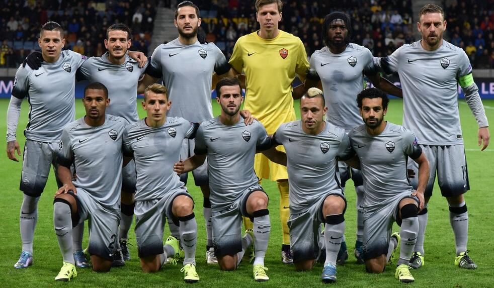 英联杯半场：贝尼特斯屡献神扑，阿森纳0-0水晶宫（英联杯半场战报：贝尼特斯多次神扑，阿森纳与水晶宫互交白卷）