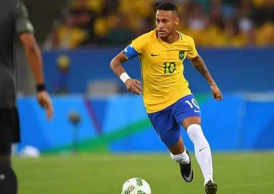 C罗：我和乔治娜计划世界杯后再举行婚礼，带着奖杯去庆祝