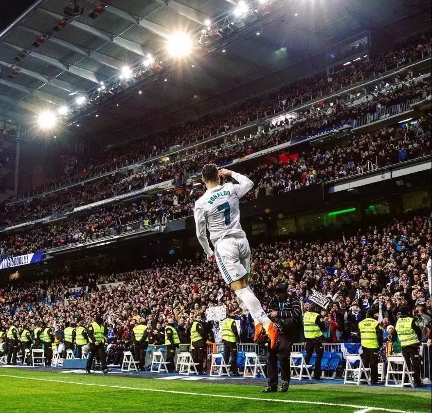 昔日水晶宫双星埃泽、奥利塞本赛季关键数据对比：后者均占优