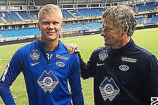 内蒙古速滑队全国U系列联赛斩获4金3银5铜