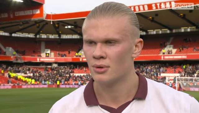 足球队员饮食与恢复计划（足球运动员营养与康复方案）