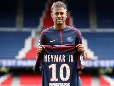 火箭哈登末节三分绝杀国王