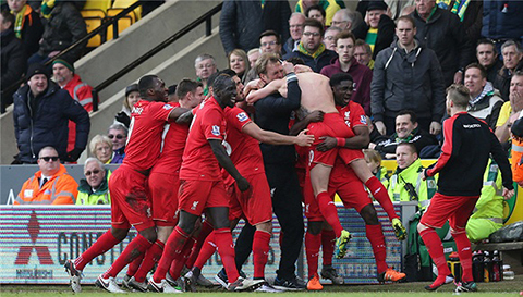 杜兰特关键中投，全场掌声雷动