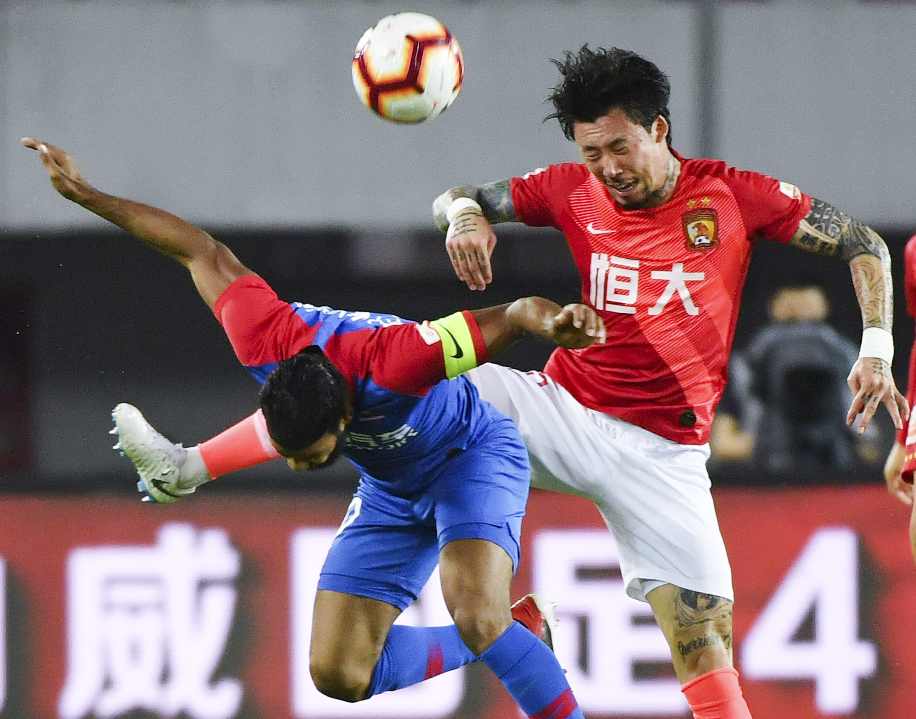 卡洛斯谈世界杯：其他队都想赢阿根廷，巴西进决赛得看内马尔