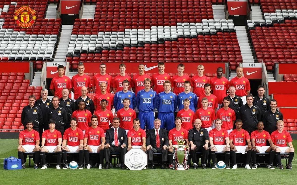 库里发布圣诞庆祝短片，穿的还是UA鞋