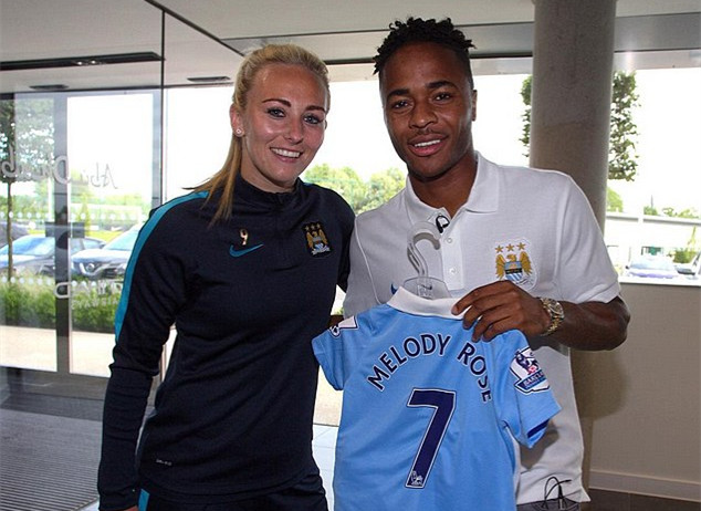 F1车手市场最新动向：哈贾尔顺利取代角田裕毅，红牛阵容迎来重要调整