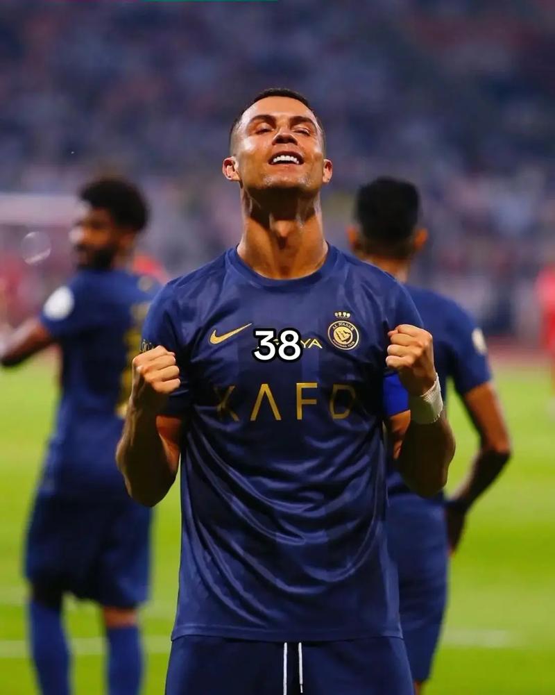 15岁道曼禁区内天秀回旋破门，青年欧冠阿森纳4-2逆转拜仁（青年欧冠15岁道曼禁区回旋破门，阿森纳4-2逆转拜仁）