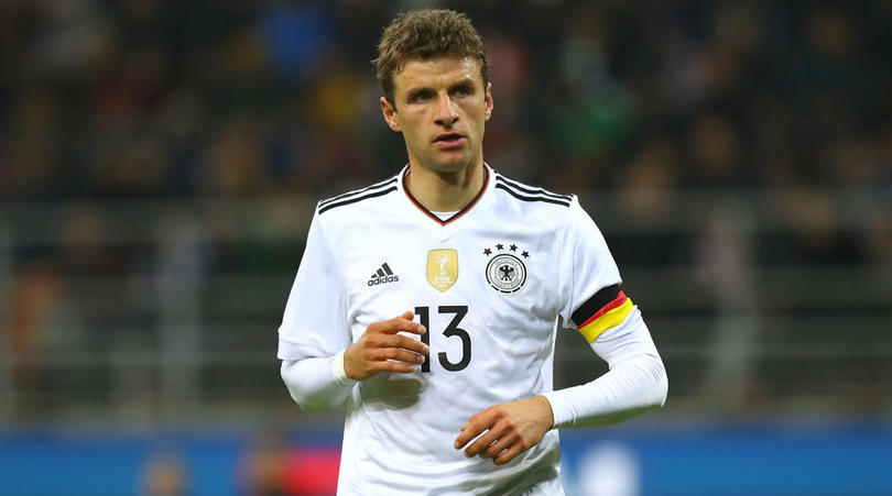 官方：沃尔夫斯堡买断里昂20岁后卫昆贝迪，双方签约至2029年（官宣：沃尔夫斯堡完成从里昂买断20岁后卫昆贝迪，合约至2029年）